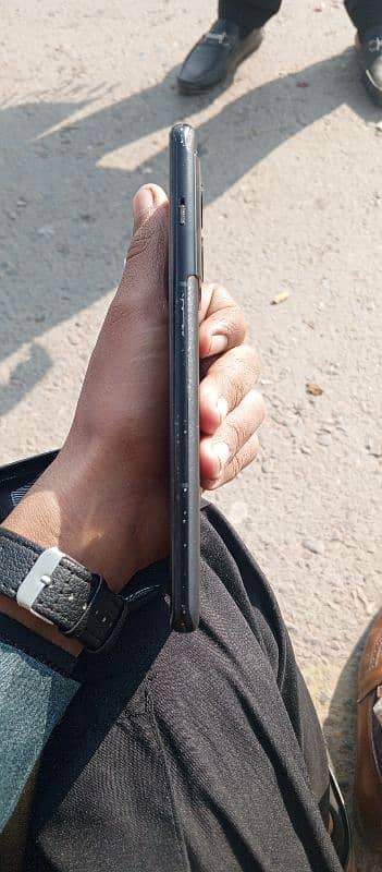 official PTA approved 12gb 256 gb update 15 chal rahi hai 5