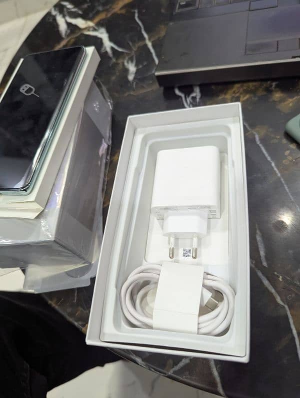 Oppo Reno 11 5G only 2 days use 11 month warranty 3
