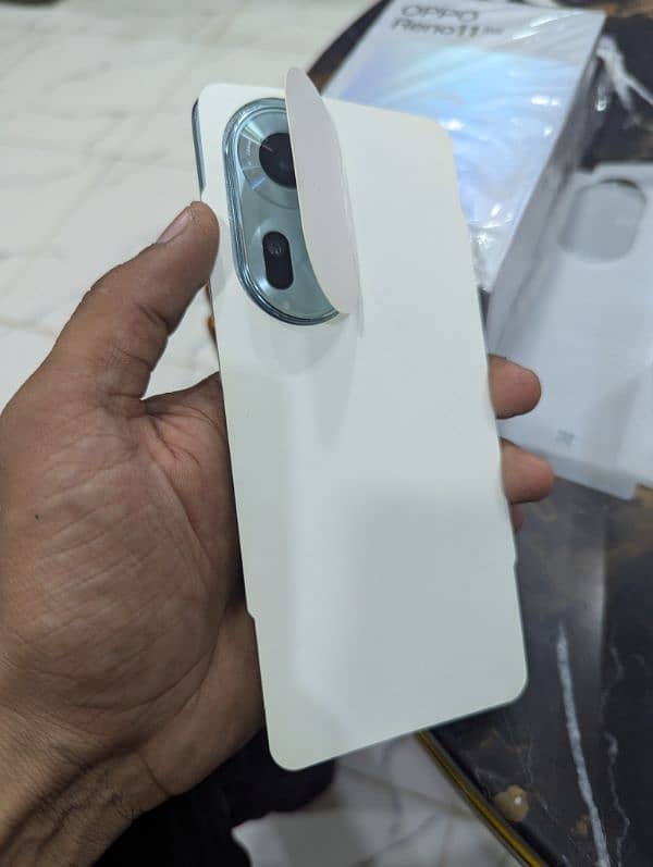 Oppo Reno 11 5G only 2 days use 11 month warranty 4