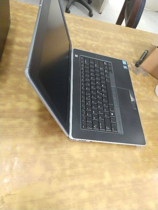Dell Laptop 0