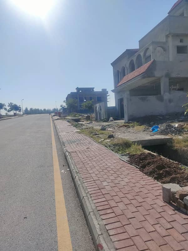 Top Location | 5 Marla Plot With Possession Paid Bahria Enclave Islamabad 3