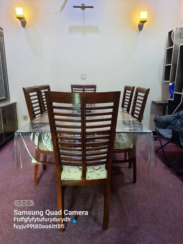 Dinning Table slightly used 0