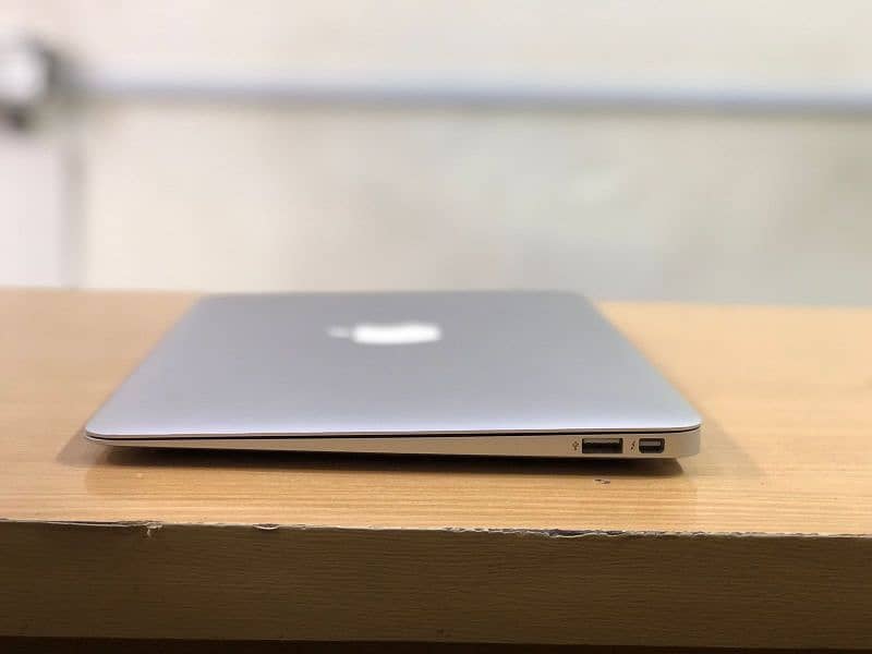 mackbook laptop 256 SSD 128 SSD apple 5