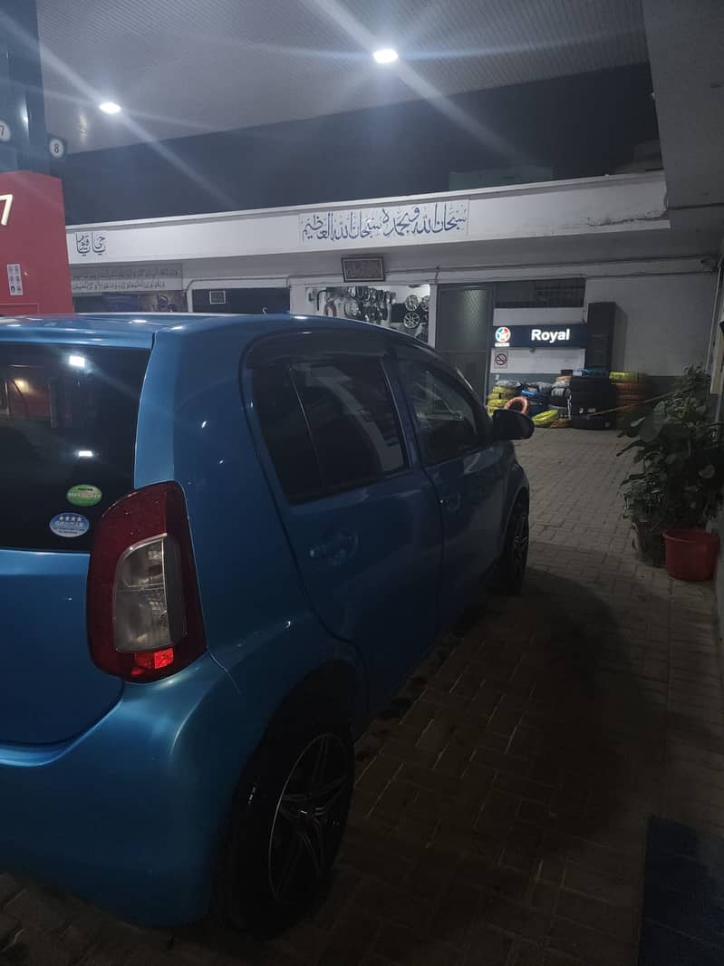Monthli Basis Rent A Car With Driver / Self Drive Available In Karachi 3