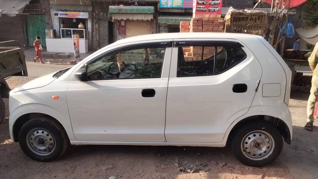 Monthli Basis Rent A Car With Driver / Self Drive Available In Karachi 6