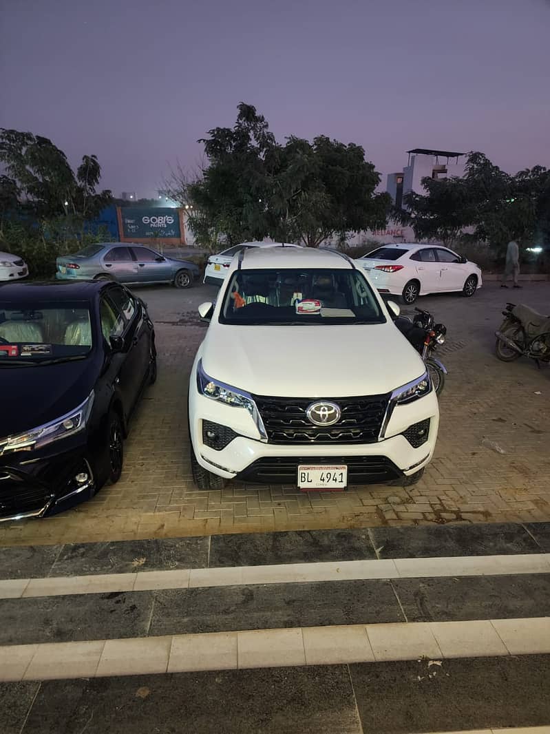 Monthli Basis Rent A Car With Driver / Self Drive Available In Karachi 14