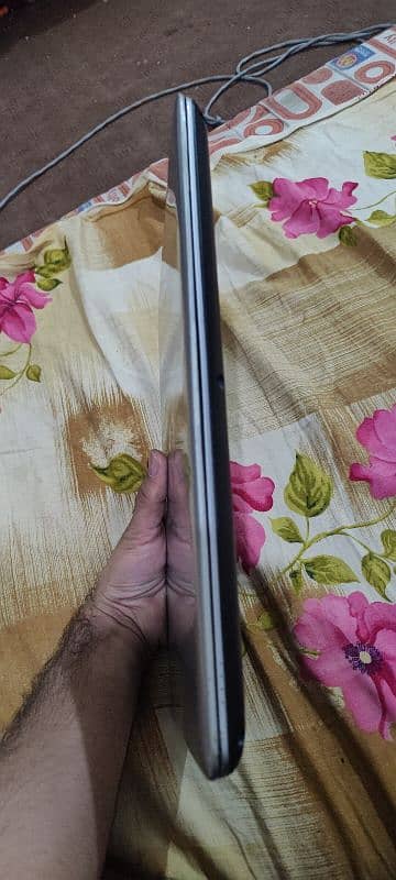 Hp Elite book 745 g4 7