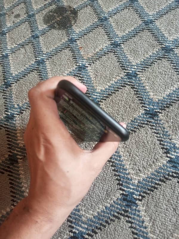 iPhone XR waterproof 5