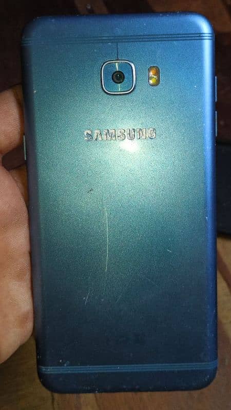 Samsung Galaxy C5 pro 0