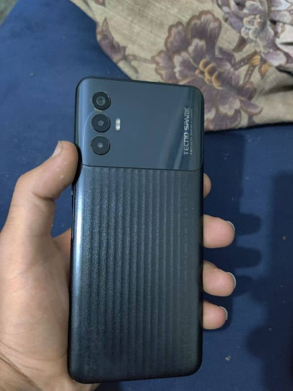 Tecno Spark 8 pro 0