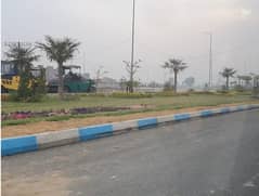 Luxurious 2 Kanal Farmhouse Prime Barki Road Location
                                title=