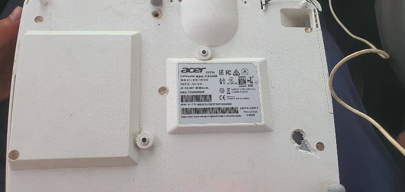 Accer X117H 3