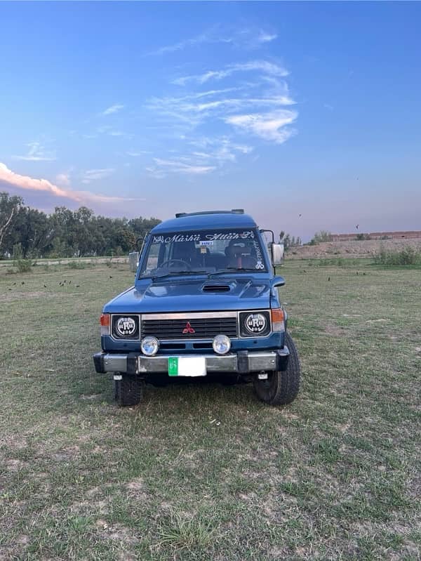 Mitsubishi Pajero 1989 0