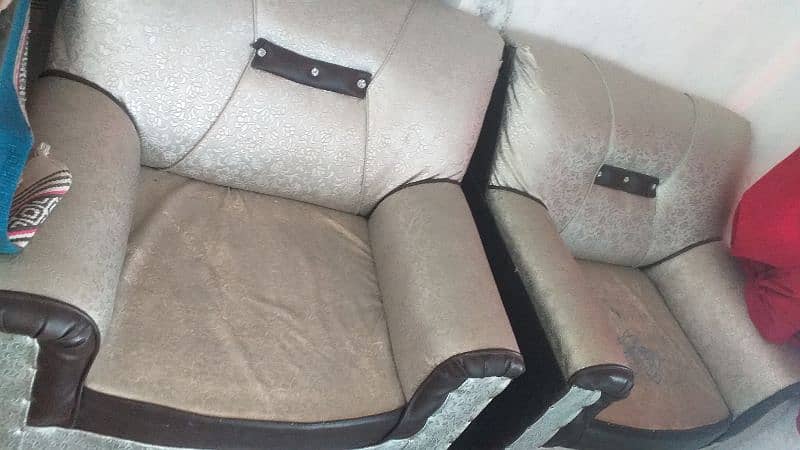 5 seater sofa set in good condition 1
