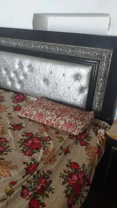 5 seater sofa set in good condition 2