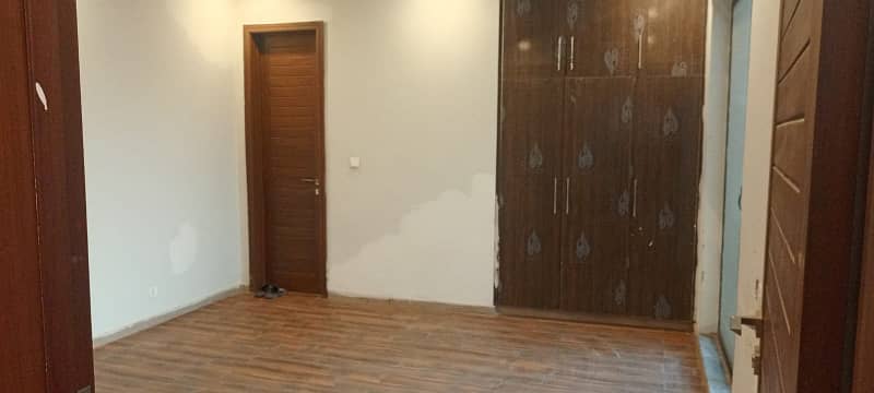 8 MARLA UPPER PORTION AVAILABLE FOR RENT IN DHA RAHBER 11 1