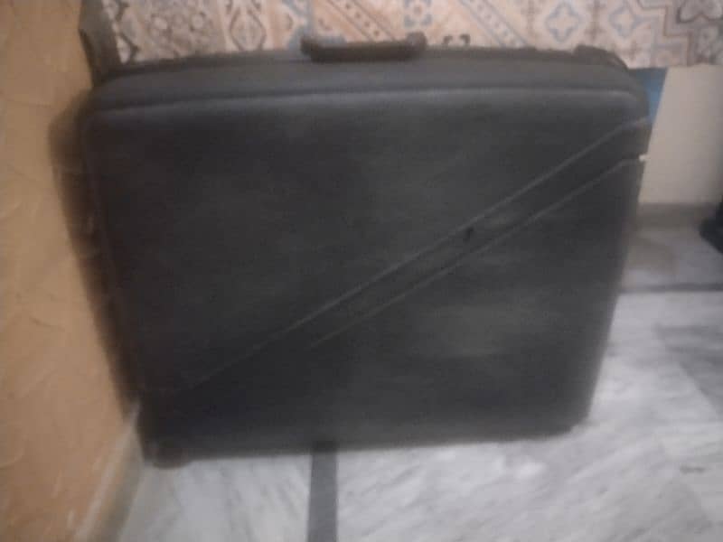 suit case 0