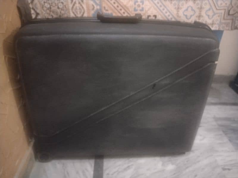 suit case 1