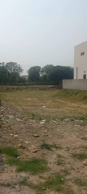 1 Kanal Plot For Sale In EME Society In Reasonable Price 1