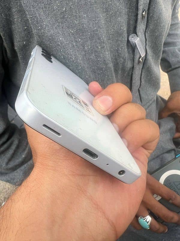 Samsung A25 Open Box mobile 3