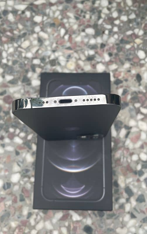 iphone 12 pro sim working 256 gb very good condition 10/9 3