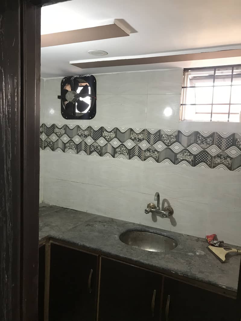 1 Marla Office For Rent On 3rd Floor In Lahore Model Town Block -L 3