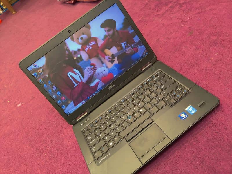 Dell Latitude E5440 Core i7 4th Gen | 256gb ssd | 14" Display 0