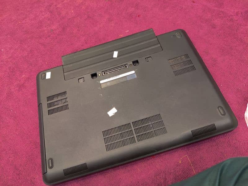 Dell Latitude E5440 Core i7 4th Gen | 256gb ssd | 14" Display 4