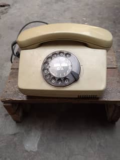 Telephone set show piece