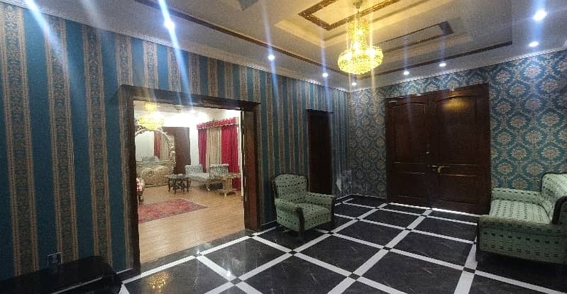 DHA Phase 8 - Ex Park View House Sized 4 Kanal 8