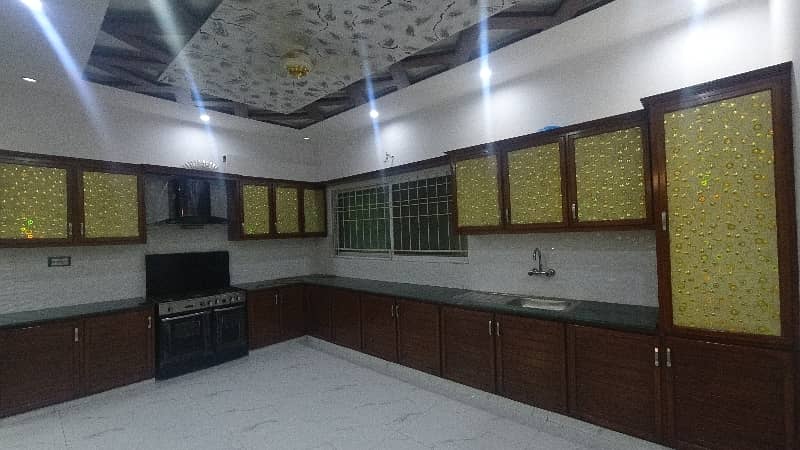 DHA Phase 8 - Ex Park View House Sized 4 Kanal 12