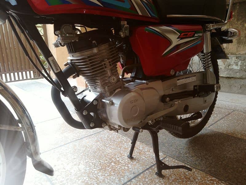I want to sell my honda cd125 model 2023 in lush condition 4