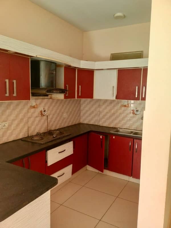Prime Location 1100 Square Feet Flat In Beautiful Location Of North Nazimabad - Block M In Karachi 3