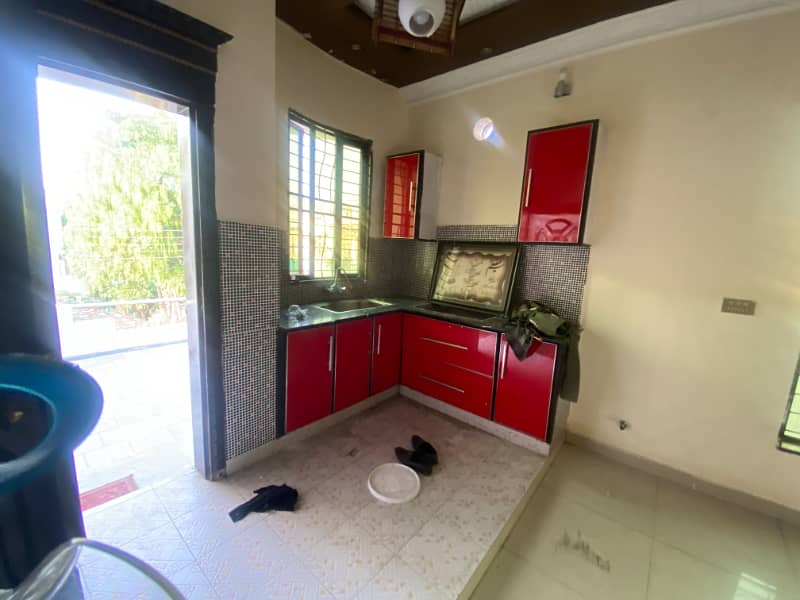 10 Marla Beautiful House for Rent in Indus Block, Dc Colony Gujranwala. 4