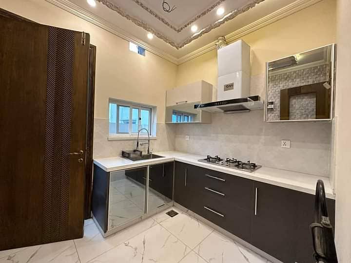 5 MARLA MODERN DESIGN HOUSE AVAILABLE FOR RENT IN DHA 7