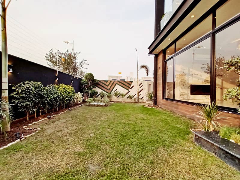 One Kanal Gorgeous Bungalow Situated At Most Prime Location DHA Lahore 2