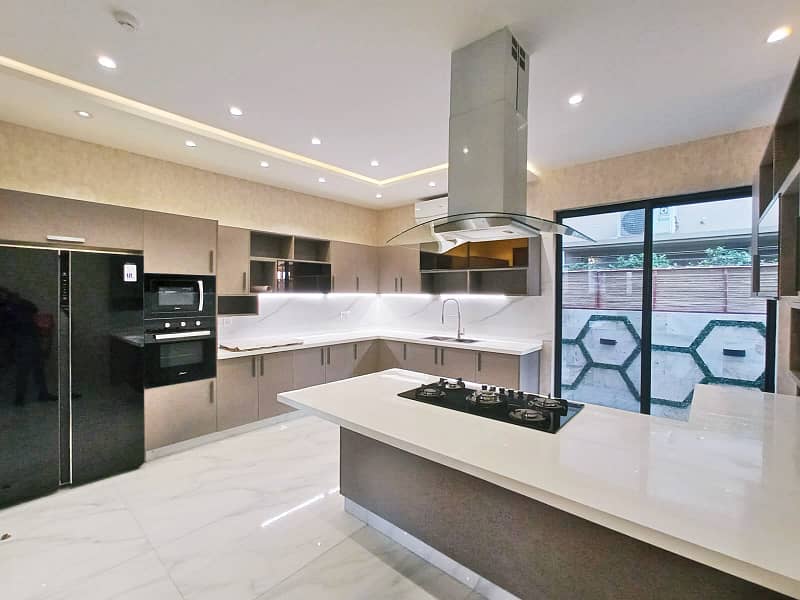 One Kanal Gorgeous Bungalow Situated At Most Prime Location DHA Lahore 16