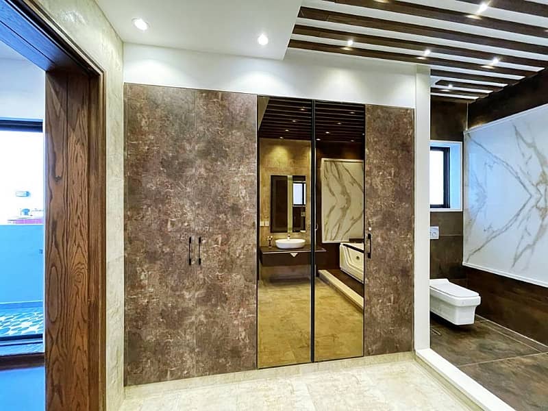 One Kanal Gorgeous Bungalow Situated At Most Prime Location DHA Lahore 18