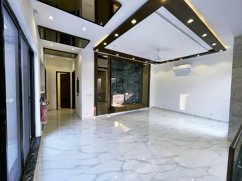 One Kanal Gorgeous Bungalow Situated At Most Prime Location DHA Lahore 23