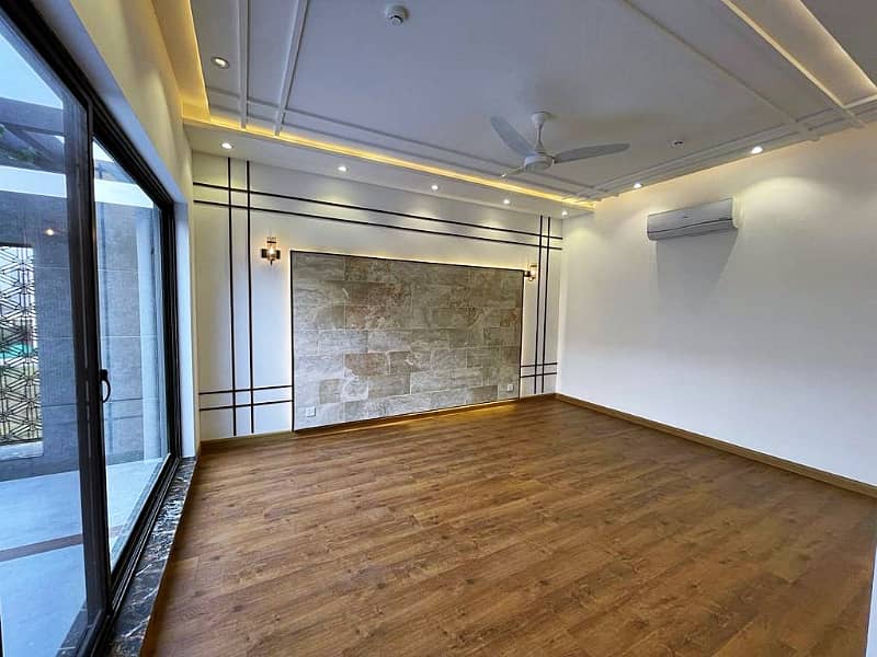 One Kanal Gorgeous Bungalow Situated At Most Prime Location DHA Lahore 28