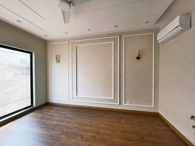 One Kanal Gorgeous Bungalow Situated At Most Prime Location DHA Lahore 30