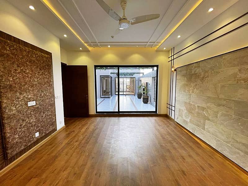 One Kanal Gorgeous Bungalow Situated At Most Prime Location DHA Lahore 31