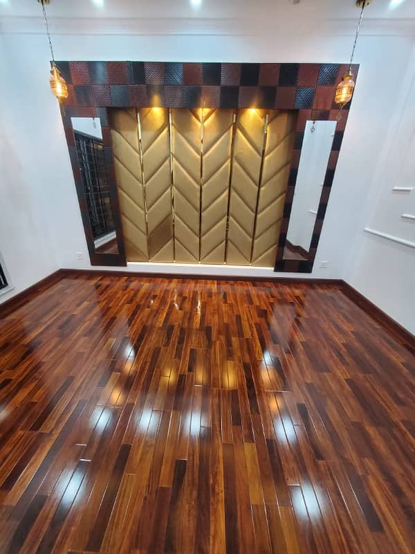 10 Marla Brand New House ( Double Unit ) Available In DHA 11 ( Rahbar ) Sector 1 Lahore 10