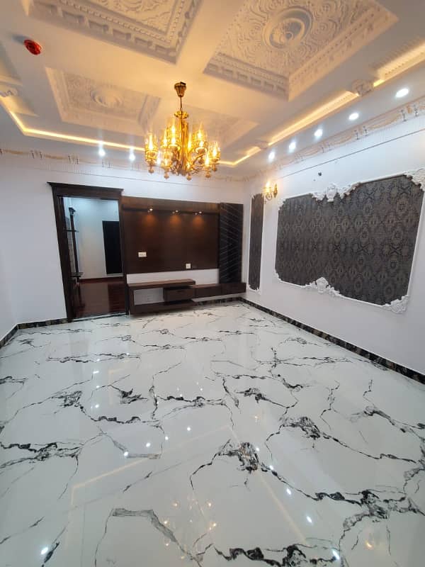 10 Marla Brand New House ( Double Unit ) Available In DHA 11 ( Rahbar ) Sector 1 Lahore 18
