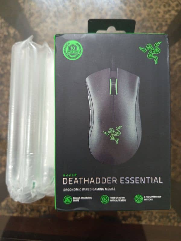 RAZER DEATHADDER ESSENTIAL ergonomic wired gaming mouse 0
