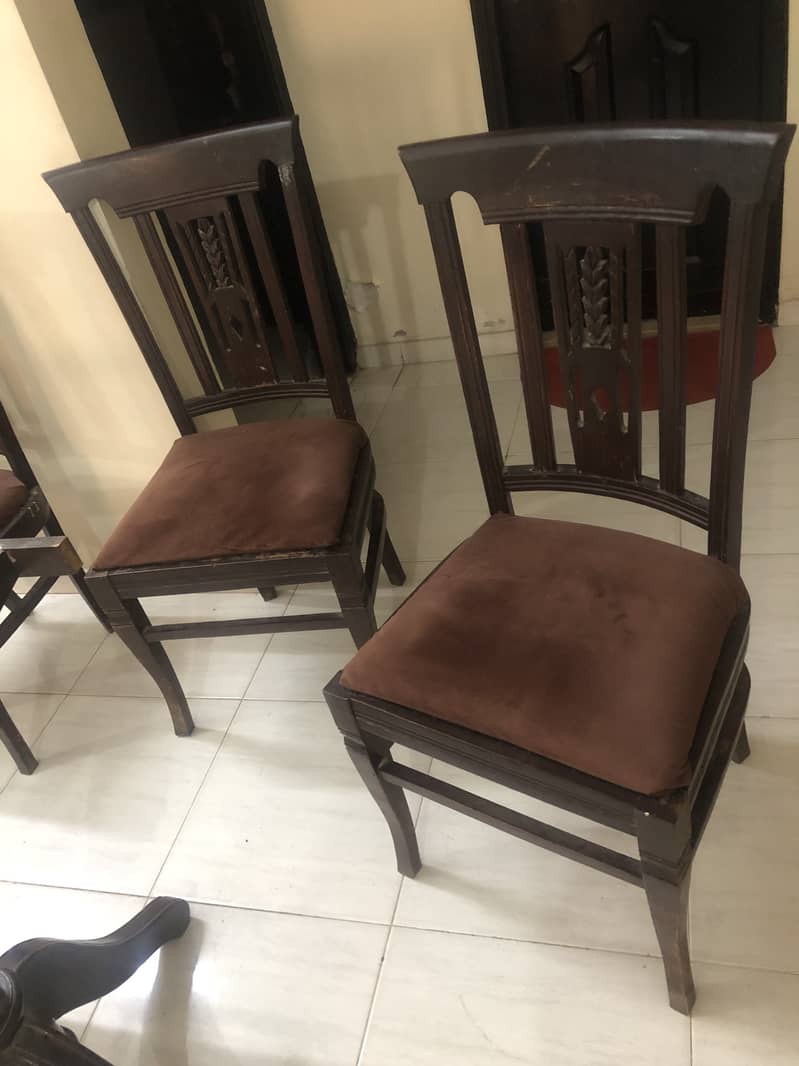 Wooden dinning table with 6 chairs 2
