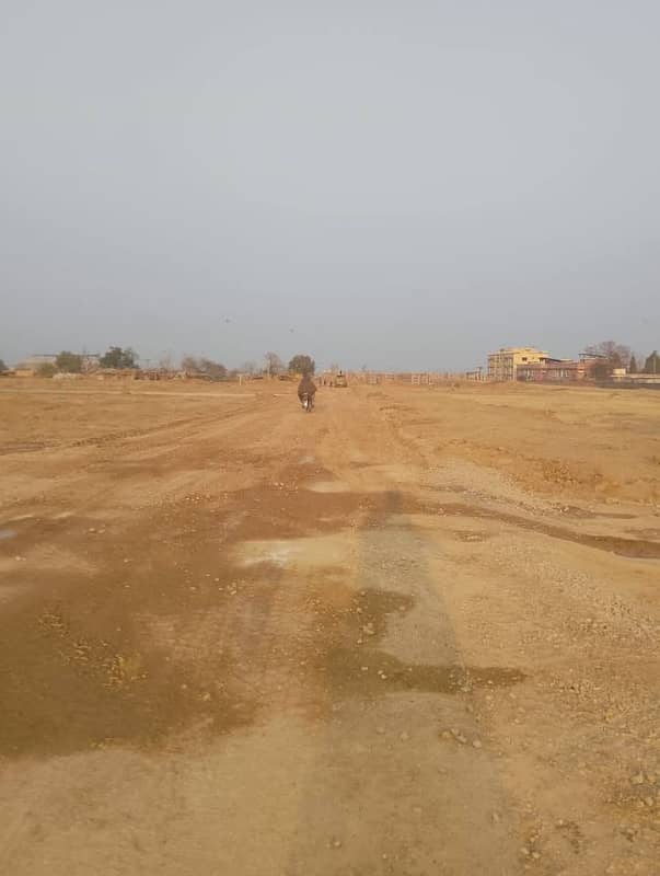 EXCELLENT PLOTS FOR SALE IN I-12/1 2
