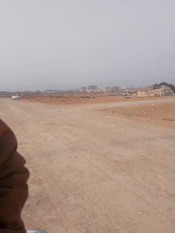 EXCELLENT PLOTS FOR SALE IN I-12/1 6