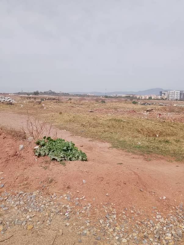 EXCELLENT PLOTS FOR SALE IN I-12/1 12