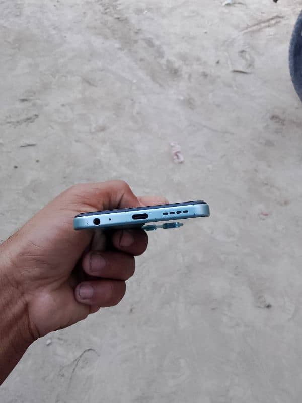 Infinix Hot 50i, 6+128 GB, 10 by 10 2